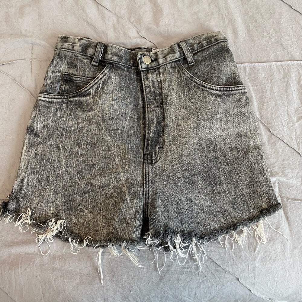 Vintage Denim Republic Cut Off Shorts in Grey Acid Wash